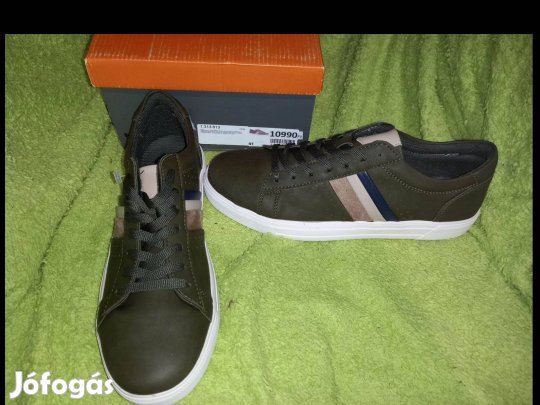 Új 41-es férfi barna cipő, sportcipő 8900ft