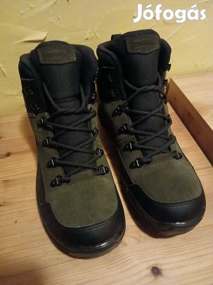 Új 42-es Vízálló Vadász Bakancs