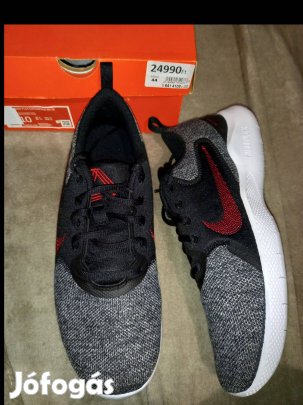 Új 44-es férfi Nike cipő, sportcipő 19900ft