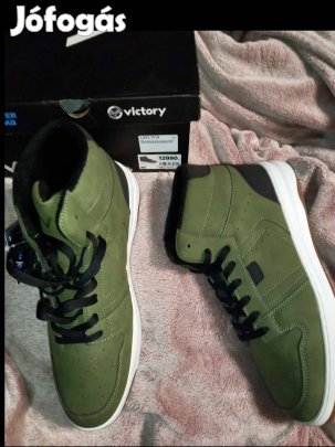 Új 45-ös Victory magasszárú cipő, bakancs, túracipő, 8900ft