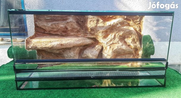 Új 60x30x30-as méretű terrárium 