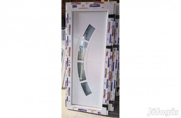 Új 88 x 195 műanyag bejárati ajtó