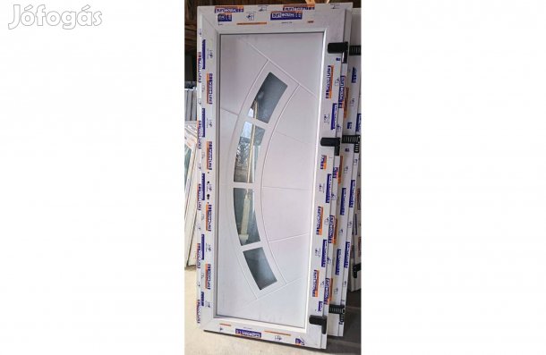 Új 88 x 205 új műanyag bejárati ajtó