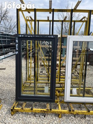 Új 88x148 műanyag ablak.