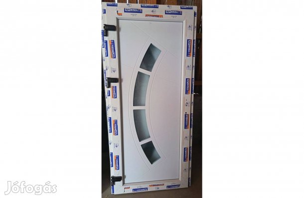 Új 95 x 205 műanyag bejárati ajtó