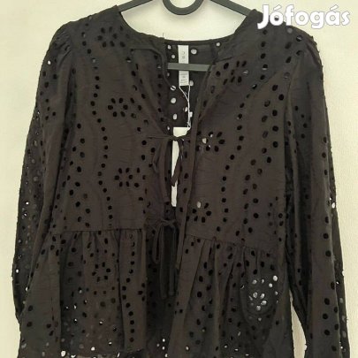 Új Amisu fekete madeira különleges blúz Akció %% 7.000 Ft helyett