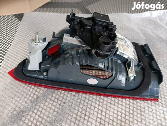 Új BMW X1 F48 jobb hátsó belső lámpa .