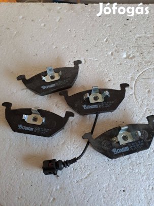 Új Barum fékbetét visszajelzős Caddy Golf Polo Fabia Octavia Leon A3