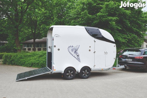 Új Böckmann Neo német lószállító utánfutó rendszámmal 11.200.000 Ft