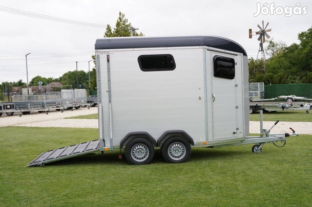 Új Böckmann Portax lószállító utánfutó rendszámmal most 4.990.000 Ft