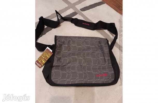 Új Budmil táska címkés 9000 Ft
