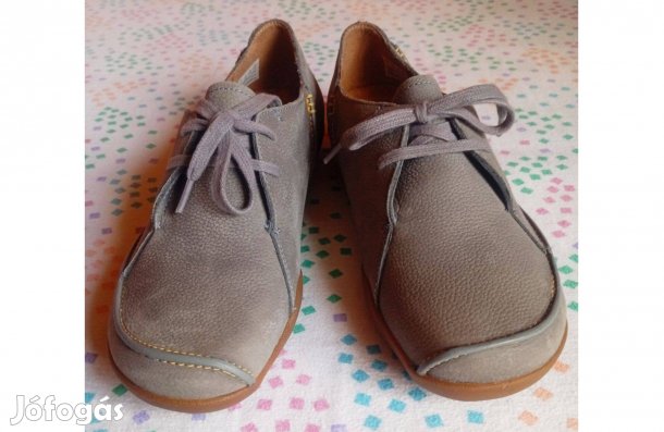 Új Clarks artisan valódi bőr cipő, félcipő 38,5 -es méretben
