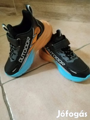 Új Clibee sportcipő 34 Outdoor