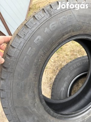 Új Continental 225/75R16C nyárigumi