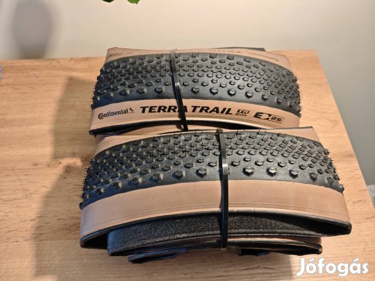 Új Continental Terra Trail külső gumik 45-622