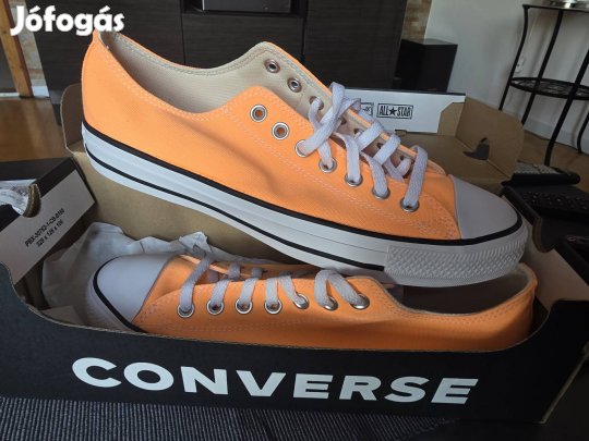 Új Converse cipő 43