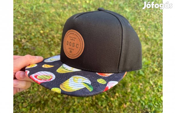 Új DC Shoes fekete/cocktail mintás, party sapka, snapback, cap