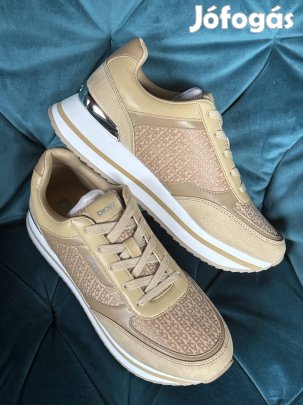 Új DKNY sneaker 