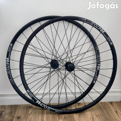 Új DT Swiss R470 országúti kerékszett