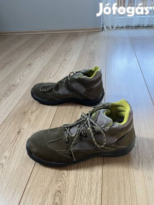 Új Delta Plus 44-es méretű S3 miunkavédelmi cipő