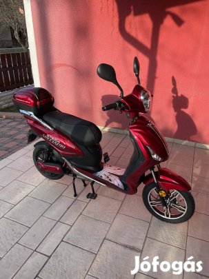 Új Elektromos robogó