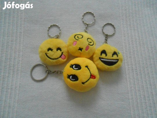 Új Emoji plüss kulcstartó / táskadísz