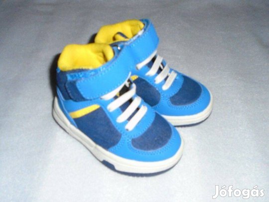 Új F&F 20-as méretű cipő (méret 20)