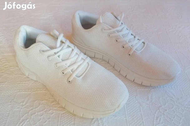 Új Fehér Könnyű Sportcipő / Utcai Cipő (45 méret)
