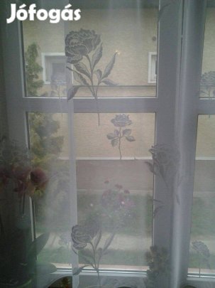 Új Fehér rózsás függöny behúzóval Ólomzsinórral (4,5m, x 180cm)