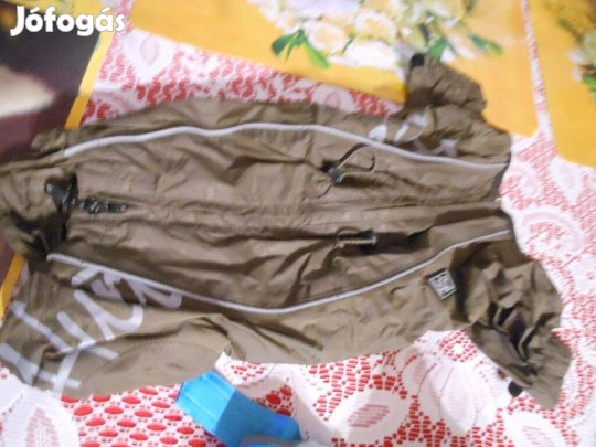 Új Hurtta márkás orkános esővédő kutyaoveral a kis kedvencednek