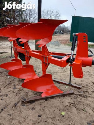 Új IH 3 fejes váltvaforgató eke