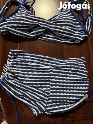 Új-Kék-fehér csíkos fürdőruha