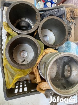 Új MTZ 80-82 hüvelygarnitúra.Eredeti Orosz