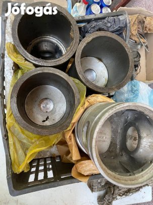 Új MTZ 80-82 hüvelygarnitúra.Eredeti Orosz