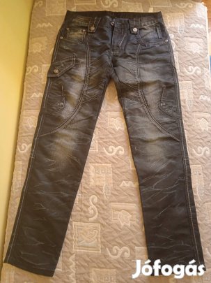 Új M es divatos csípő farmernadrág 