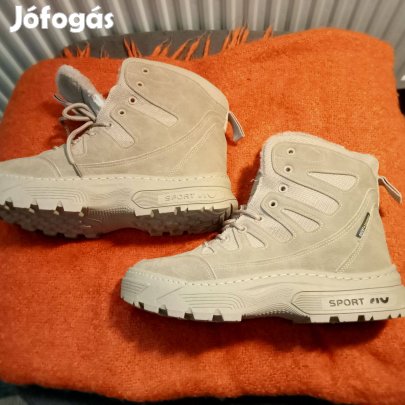 Új Meleg bélelt bakancs 44-es Vizálló