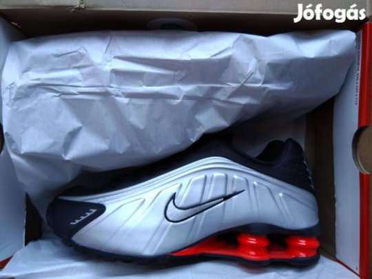 Új Nike Shox R4 női cipő (black/metallic silver) 41