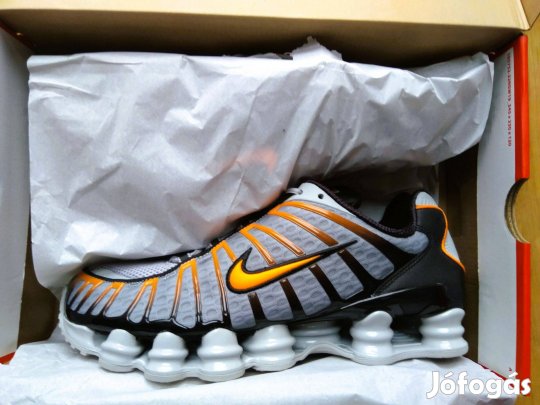 Új Nike Shox TL férci cipő lt smoke grey-bright mandarin 45