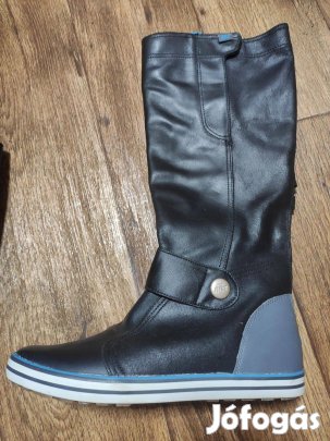 Új Nike bőr csizma
