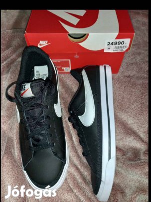 Új Nike fekete cipő, sportcipő 18900ft