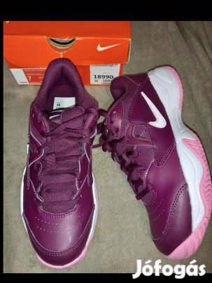 Új Nike női cipő, sportcipő, 15900ft