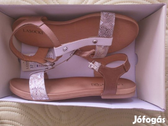 Új Női 37-es szandál!