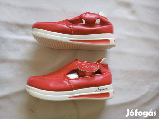 Új Női cipő 38-as méretben eladó