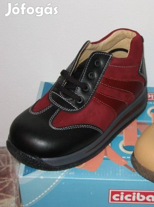 Új Peteján Cicibán gyerek cipők eladók!