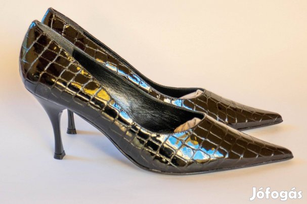 Új Sebastiano fekete lakk tűsarkú