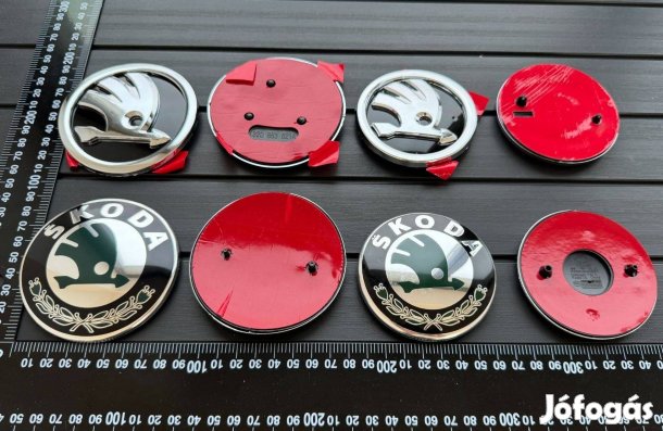 Új Skoda 80mm 90mm Csomagtartó Gépház Géptető JEL Logo Embléma