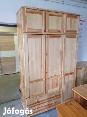 Új Tömör fenyő 3 ajtós 2 fiókos Szekrény magasítóval eladó (10)