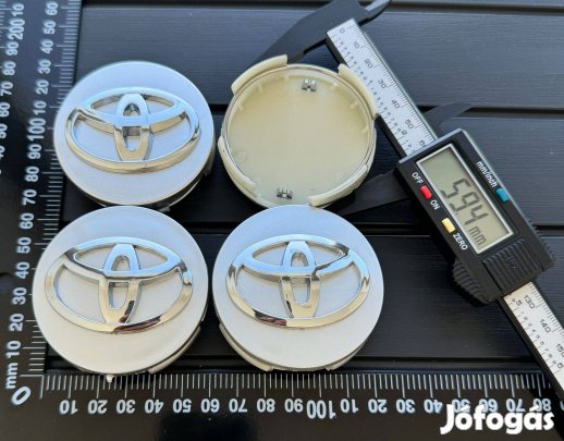 Új Toyota 62mm Felni Alufelni Közép Kupak Felniközép Felnikupak Porvéd