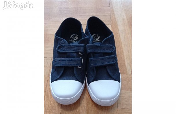 Új Victory tornacipő, 35-ös