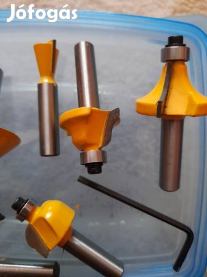 Új, 12db-os díszmaró késfejek.